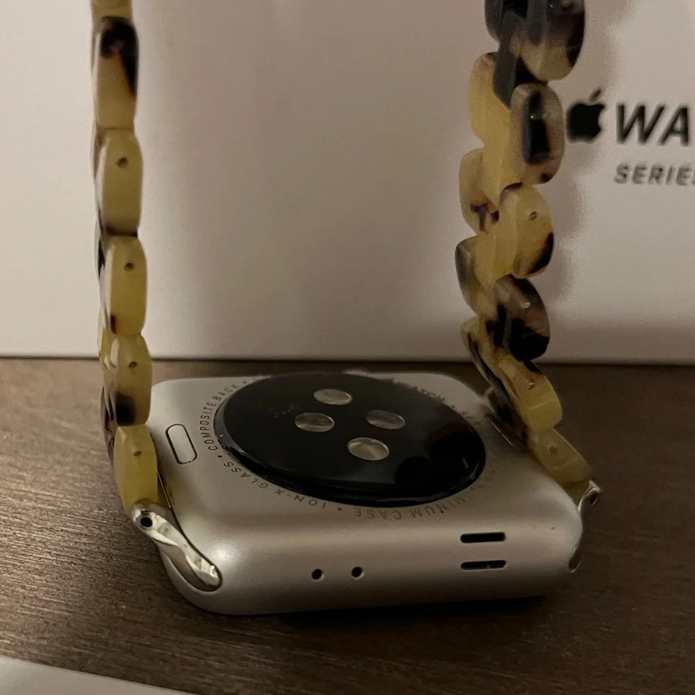 Apple Watch Series 3 - 42mm - Silver Aluminum - Comes Various Bands & Charger